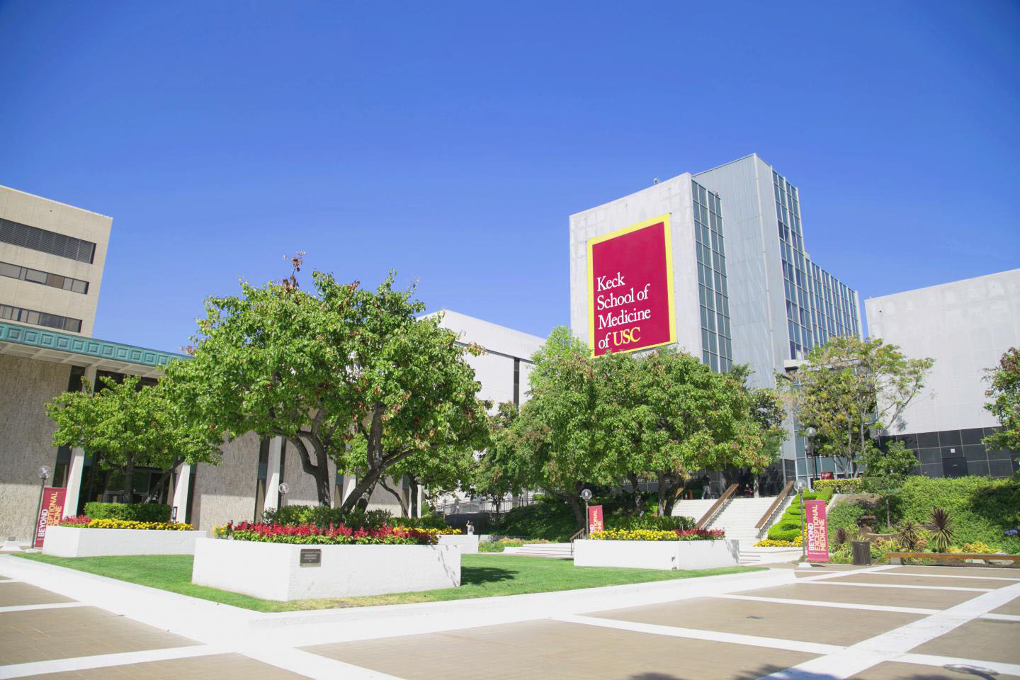 USC Keck School of Medicine Courtyard